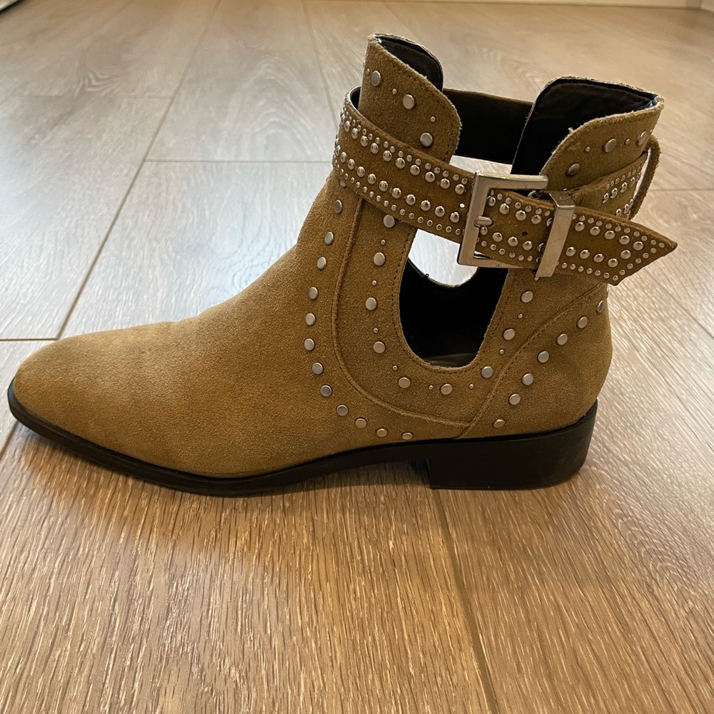 Size 39 Zara studded ankle boots
